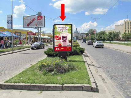 Ситилайт A в Львове Черновицкая ул., разделитель, в сторону ж/д вокзала фото 1