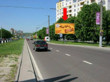 Призма A в Львове, 3x6  Чорновола пр., 61, з центру, біля  Інституту банківської справи, супермаркету "Фокстрот", "McDonald''s" - 19057 фото 1
