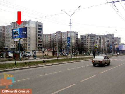 Билборд B в Львове, 3x6  Наукова вул., 49, роздільник, біля ПУМБ, супермаркету, в сторону Кульпарківської вул. фото 1