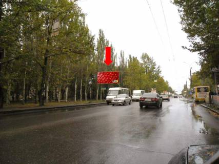 Билборд B в Николаеве, 3x6  Миру пр. / Театральна вул. (кол. Васляєва вул.), біля Приватбанку, супермаркету "Novus", в центр фото 1