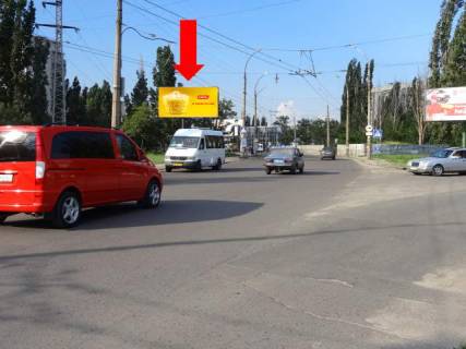 Билборд B в Николаеве, 3x6  Генерала Олекси Алмазова вул. (Генерала Карпенка) . / Морехідна вул., біля АЗС "Amic", в центр фото 1
