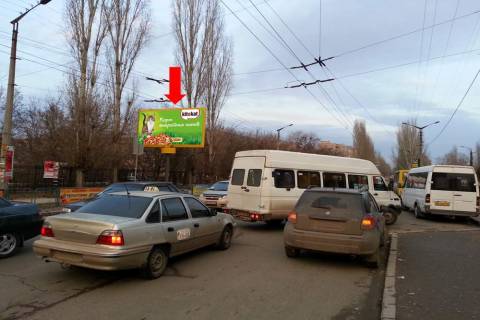 Билборд B в Николаеве, 3x6  Курортна вул. (кол. Бутоми вул.) / Озерна вул. (кол. Червоних Майовщиків вул.), в центр фото 1