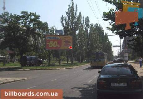Призма  в Николаеве Центральный пр. (бывш. Ленина пр.), 19 / Шоссейная ул. (бывш. Фрунзе ул.) - 79537 фото 1