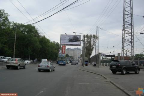 Призма A в Одессе Середньофонтанська вул., біля зупинки "Залізничний вокзал" - 143502 фото 1