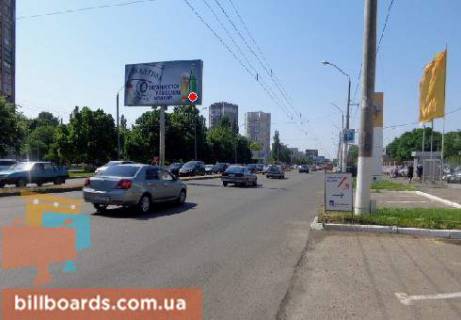 Билборд  в Одессе Небесной Сотни пр. (бывш. Жукова пр.), 6А, возле ТРЦ "City Center", разделитель фото 1
