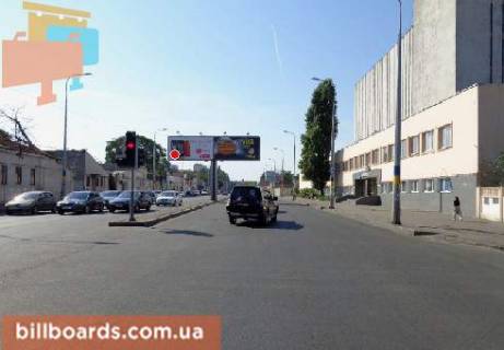 Билборд  в Одессе Балковская ул., 100 / Бабеля ул., разделитель, из центра фото 1