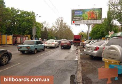 Призма  в Одессе Космонавтов ул., 28 / Героев Крут ул. (бывш. Терешковой ул.), возле парк Марка Твена (парк Горького), в сторону Петрова ул. - 80617 фото 1