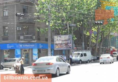 Скроллер  в Одессе Ришельевская ул. / Строкатої Ніни вул. (Буніна)., 21, в сторону Жуковского ул. - 80217 фото 1