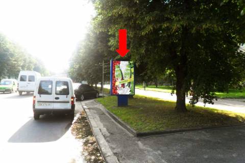 Ситилайт A в Ровно, 1.8x1.2  Адама Міцкевича вул. (вул. Дулібська (Гастелло))., 3, в бік Миру пр. фото 1