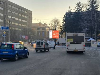 Видеоборд A в Кропивницкий (Кировоград), 2.32x3.14  Хмельницького пл. - Преображенська вул., 4 - 563280 фото 1