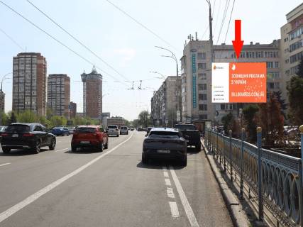Видеоборд A в Киеве, 2.3x3.14  Українки бул., 26 / ул.Алмазова (колиш. вул. Кутузова), на світлофорі, біля "KFC", ст. м. "Печерська", з центру - 449289 фото 1