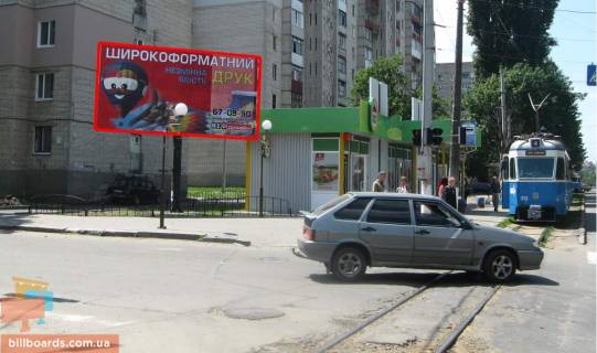 Билборд B в Виннице Янгеля вул. (колиш. Фрунзе ул.) / Героїв Нацгвардії (колишня Некрасова) вул., на світлофорі фото 1