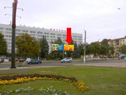 Билборд A в Житомире, 3x6  Перемоги пл., 6, біля готелю "Житомир", центр міста, права фото 1