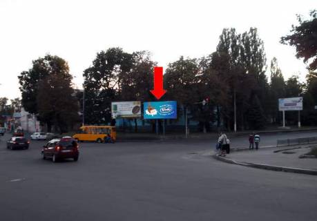 Билборд A в Житомире, 3x6  Бердичівська вул., 70 / Жуйка вул., на світлофорі, в центр фото 1