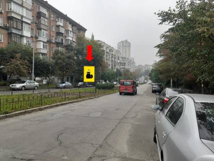 Ситилайт A в Киеве, 1.8x1.2  Гаврилишина вул. (колиш. вул. Василевської), 12, роздільник, в бік просп. Берестейський (Перемоги) фото 1