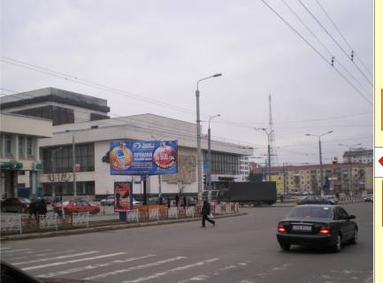 Призма  в Ивано-Франковске, 3x6  Бандери вул. - Незалежності вул., на світлофорі - 436173 фото 1