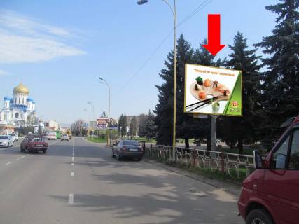 Билборд  в Ужгороде, 3x4  Минайська вул. / Кирила і Мефодія пл., біля готелю "Закарпаття-Інтурист", в центр фото 1