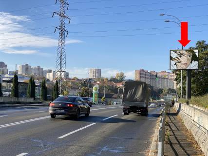 Billboard A in Kyiv, 2.3x3.14  Brozka st. (kolis. Kirovograds'ka st.) / st. Izums'ka, na svitlofori, v storonu st. Lobanovs'kogo av. (kolis. Cervonozoranij av.) Photo 1