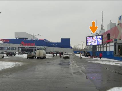Видеоборд A в Харькове Нескорених вул. (колиш. Героїв Праці вул.)., 7,  въезд в ТРЦ "Караван", стоимость за 60 выходов в час ролика длительностью - 8 сек. - 291755 фото 1