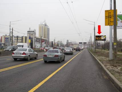 Призма A в Киеве, 3x6  Бандери пр. (колиш. Московський пр.) 22, навпроти автосалонів "Укравто", "Mazda", в сторону ст.м. Почайна (колишня Петрівка) - 214929 фото 1