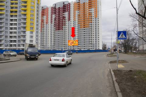 Билборд  в Киеве, 3x6  Челябінська вул. / Каховська вул., в бік Нестайка вул. (кол. Мильчакова вул.) фото 1