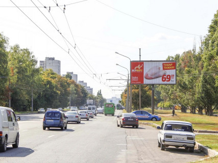 Призма A в Харькове, 3x6  просп. Ювілейний (П'ятдесятиріччя ВЛКСМ )., 51, (2), Кіноленд, в центр - 666691 фото 1