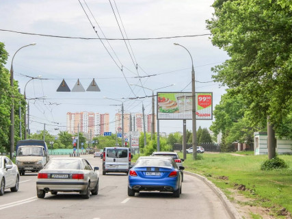 Призматрон, Призма A у Харкові, 3x6  Дерев'янка вул., навпроти буд. 4, з центру - 666736 Фото 1