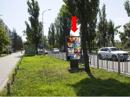 Ситилайт  в Киеве, 1.8x1.2  Русанівська набережна, 6, кафе "Pesto", в сторону мосту Патона фото 1