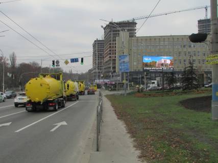 Видеоборд A в Киеве Голосіївська пл., роздільник, навпроти ст.м. "Голосіївська", на світлофорі, з центру, прайс за трансляцію ролика 10 сек 1вихід / 90 сек, з 0:00 до 23:59 - 295624 фото 1