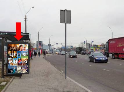 Ситилайт B в Львове, 1.8x1.2  Хмельницького вул., 273 (зуп. "Галицьке Перехрестя"), з центру фото 1