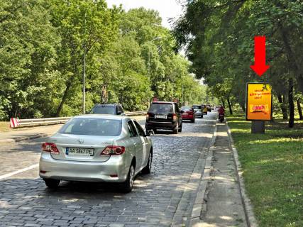 Ситилайт  в Киеве, 1.8x1.2  Дніпровський узвіз №3, в бік Набережного шосе фото 1