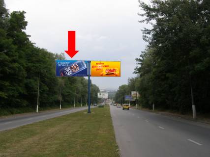Билборд  в Черновцах, 3x6  Ізмайлівська вул., біля ринку "Калиновський", роздільник, з центру до ринку, ліва фото 1