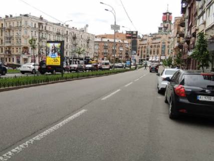 Билборд A в Киеве Басейна вул., 19, розподілювач, в сторону Хрещатик вул., прайс за трансляцію ролика 10 сек 1вихід / 80 сек, з 0:00 до 23:59 фото 1