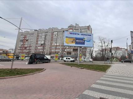 Билборд B в Ивано-Франковске, 3x6  Галицька вул. - Целевича вул. фото 1