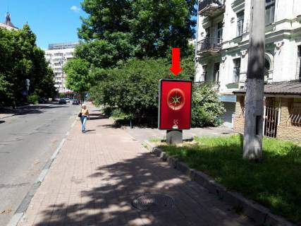 Ситилайт A в Киеве, 1.8x1.2  Хмельницького вул., 94, навпроти готелю "Опера", в сторону вул. Гончара фото 1