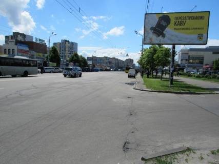 Призма A в Киеве просп. Червоної Калини (Володимира Маяковського)., 47, в центр - 300369 фото 1
