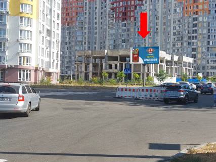 Билборд B в Киеве, 3x6  Челябінська вул. / Каховська вул., в бік Нестайка вул. (кол. Мильчакова вул.) фото 1