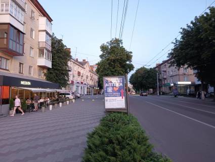 Ситилайт B в Житомире, 1.8x1.2  Перемоги пл. - Театральна вул., біля каси "КийАвіа" фото 2