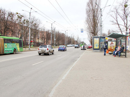 Ситилайт A в Харькове, 1.8x1.2  Григоренка пр., 2/144, зупинка "ст. м. Палац спорту (Маршала Жукова)", з центру фото 1