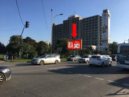 Билборд  в Ужгороде, 3x6  Кирила і Мефодія пл. / Минайська вул. / Свободи пр., біля готелю "Закарпаття", з центру фото 1