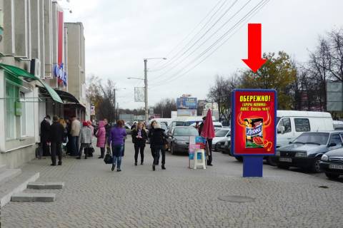Ситилайт B в Каменец-Подольском, 1.8x1.2  Грушевського пр. / Князів Коріатовичів вул., біля Ощадбанку фото 1