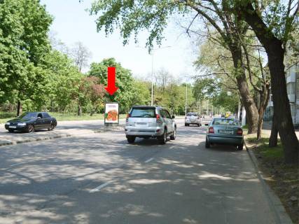 Ситилайт  в Одессе, 1.8x1.2  Лесі Українки просп. (Гагаріна просп.). / Шевченка пр., роздільник, №2, від Сегедської вул. фото 1