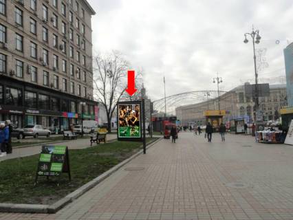Ситилайт  в Киеве, 1.8x1.2  Хрещатик вул., 7/11, в бік Незалежності пл. фото 1