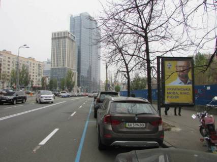 Билборд A в Киеве, 1.8x1.2  Мечникова вул., 2, навпроти БЦ "Парус", в сторону вул. Басейна фото 1