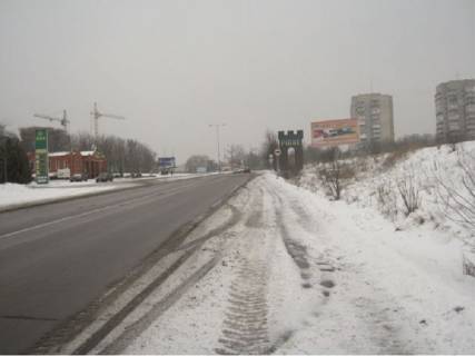 Billboard A in Rivne Pol'ova st., AZS "WOG", navproti, v'izd z Sarn Photo 1
