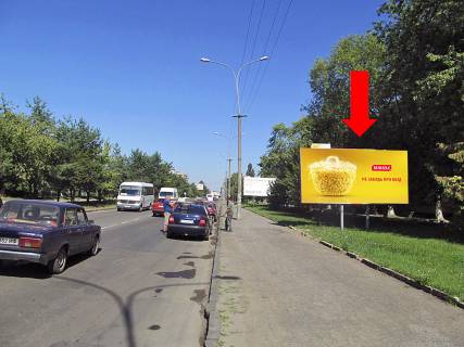 Билборд A в Ужгороде, 3x6  Грушевського вул., біля відділення "Автолюкс", поруч із зупинкою "Магазин Океан" фото 1