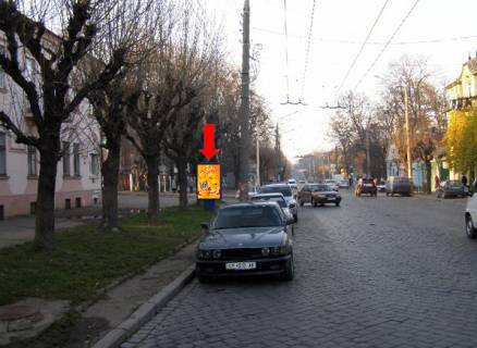 Ситилайт  в Черновцах, 1.8x1.2  Головна вул., 102 / Щербанюка вул. (кол. Чапаєва вул.), в центр фото 1