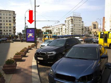 Ситилайт B в Киеве, 1.8x1.2  Галицька площа (Перемоги пл.)., 3, біля універмагу "Україна", в сторону Повітрофлотського мосту фото 1