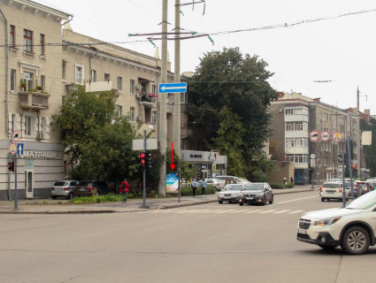 Ситилайт B в Харькове, 1.8x1.2  Весніна вул. - Мироносицька вул., 94 фото 1