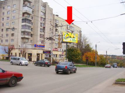 Билборд  в Черновцах, 3x6  Героїв Майдану вул. (кол. Червоноармійська вул.), 115 / Сергія Скальда (Комарова)  вул., з центру фото 1